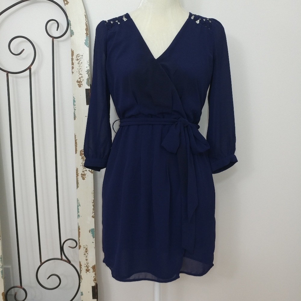 Forever 21 blue dress with lace detail small